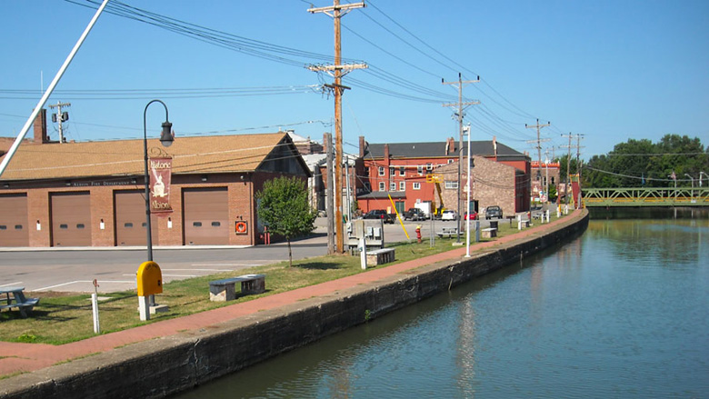 Click the photo to return to the page.