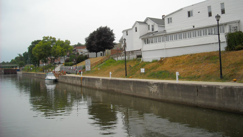 Click the photo to return to the page.